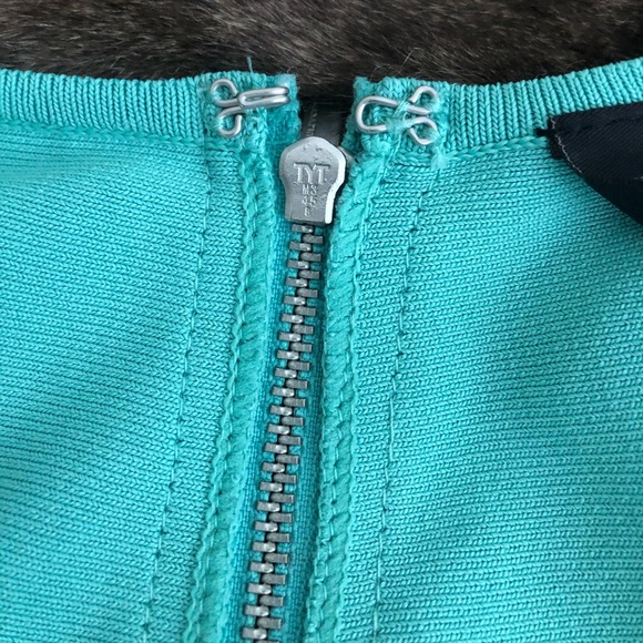 NWT BCBGMAXAZRIA Gisela bandage dress. - Picture 8 of 10